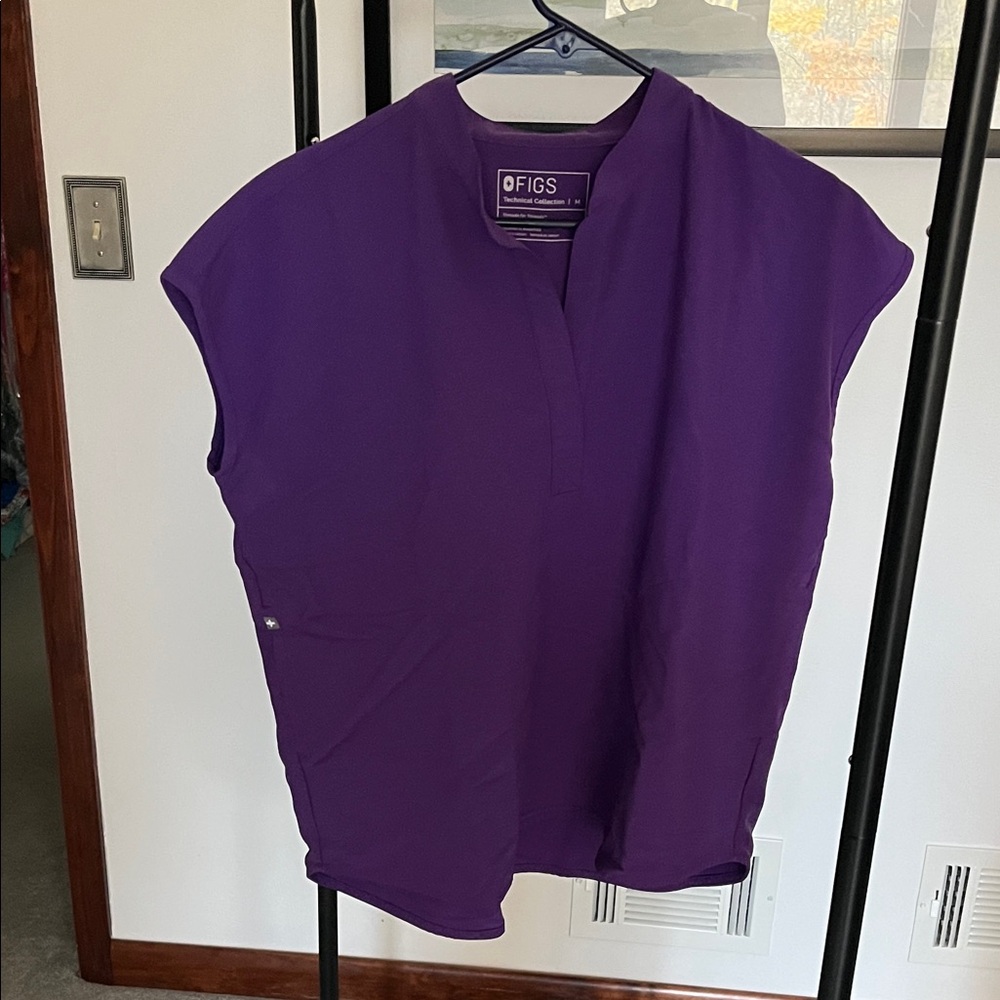 Figs Women's Vibrant Purple Scrub Top